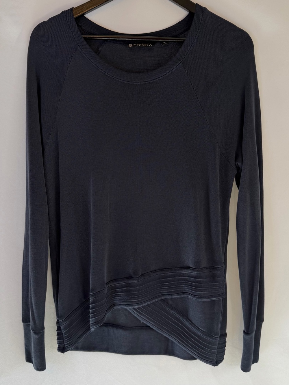 Athleta Womens Medium Blue Criss Cross Pullover Long Sleeve Top Serenity Ltwt